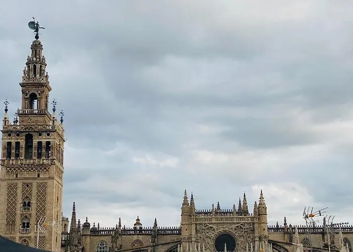 Alvarez Quintero - Catedral Апартаменты Севилья